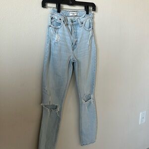 Abercrombie & Fitch 24/00R 👖